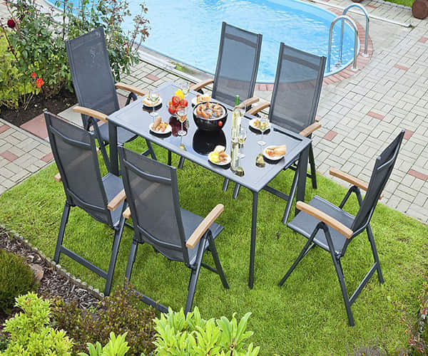 Metal Outdoor Furniture in Dubai